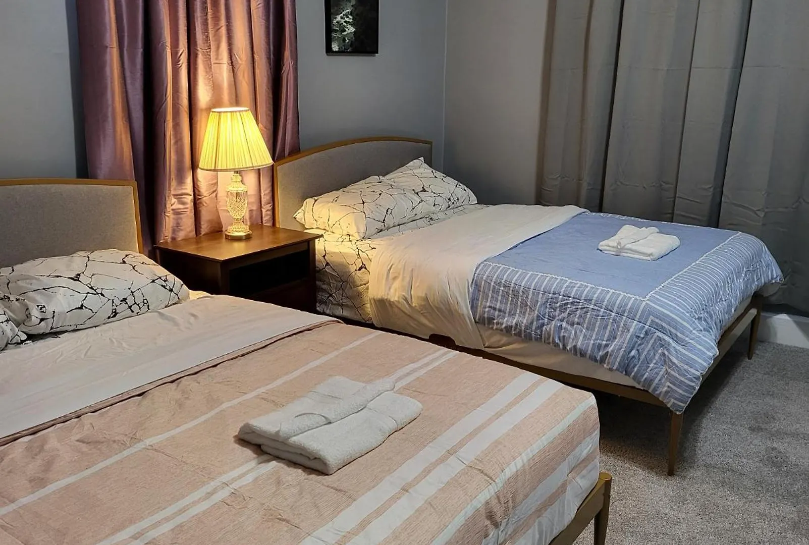 Guest Room With Two Double Beds In Columbus Oh, Airport Location Habitación en casa particular